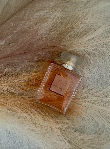 Carolina Herrera 212 VIP ROSÉ, Paco Rabanne OLYMPÉA, Chanel COCO MADEMOISELLE